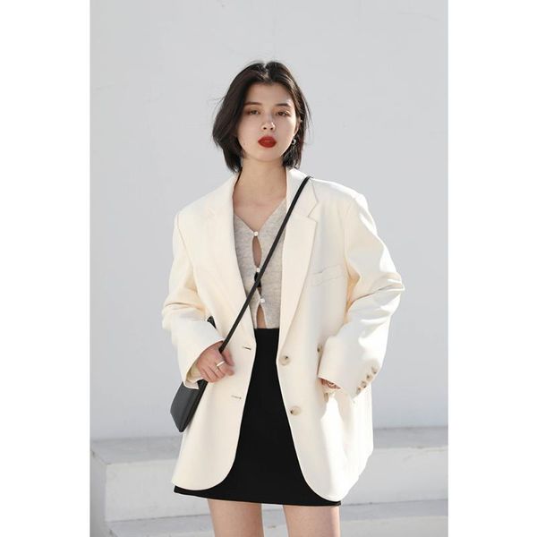 women's suits & blazers fashion collared button up white black female blazer casual with pocket loose baggy women spring autumn clothes
women's suits & blazers fashion collared button up white black female blazer casual with pocket loose baggy women spring autumn clothes
