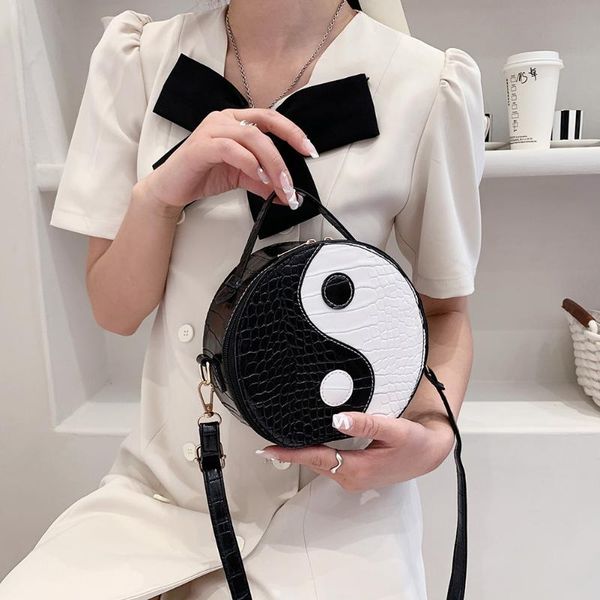 storage bags retro women pu alligator pattern round shoulder bag hit color tai chi purse women's small
storage bags retro women pu alligator pattern round shoulder bag hit color tai chi purse women's small