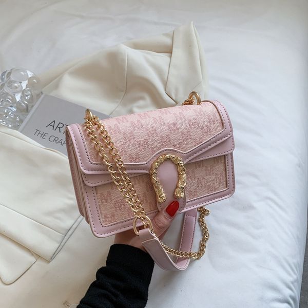 factory direct sale 75% off printed letter women's 2021 korean single shoulder messenger simple foreign style chain small square bags
factory direct sale 75% off printed letter women's 2021 korean single shoulder messenger simple foreign style chain small square bags