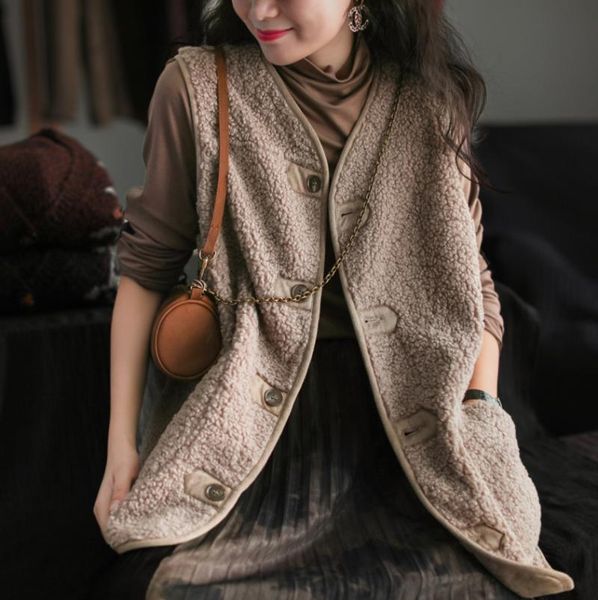 women's vests 21 women autumn winter mori girl style solid color pockets single-breasted reversible cashmere wild female fashion, Black;white
women's vests 21 women autumn winter mori girl style solid color pockets single-breasted reversible cashmere wild female fashion, Black;white