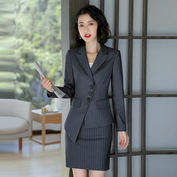 women's pants suits interview set 2021 high-quality fabric professional office ladies blazer fashionable elegant skirt & blazers, White;black
women's pants suits interview set 2021 high-quality fabric professional office ladies blazer fashionable elegant skirt & blazers, White;black