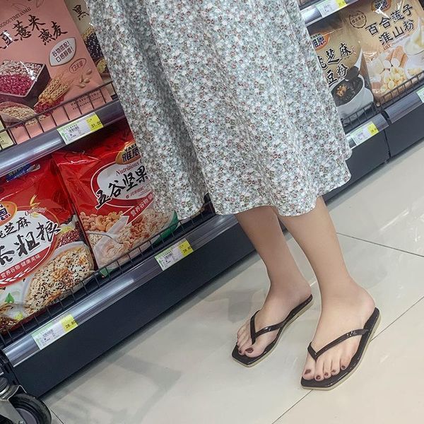 slippers ladies summer square toe sandals casual flip flops beach flats women solid color fashion, Black
slippers ladies summer square toe sandals casual flip flops beach flats women solid color fashion, Black