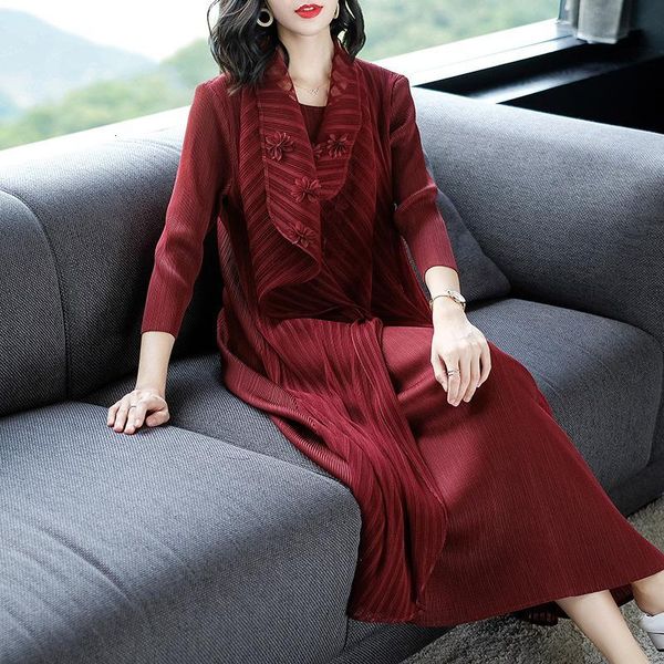 casual dresses women pleated dress fake two loose big size autumn mesh embroidered j6qe, Black;gray
casual dresses women pleated dress fake two loose big size autumn mesh embroidered j6qe, Black;gray