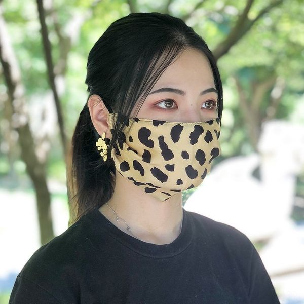 CmJ double layer mulberry silk facial breathable four seasons sunscreen and dustproof silk skin care washing designer masks mask
CmJ double layer mulberry silk facial breathable four seasons sunscreen and dustproof silk skin care washing designer masks mask