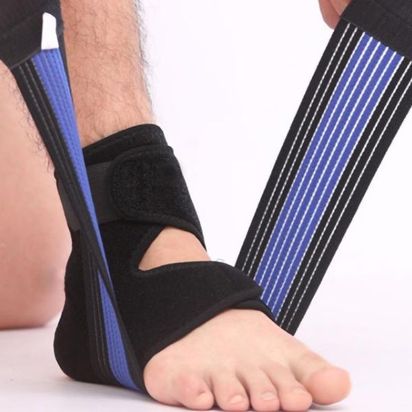 compression ankle support sports sleeves wrap stabilizer sprain repair protection products, Blue;black
compression ankle support sports sleeves wrap stabilizer sprain repair protection products, Blue;black