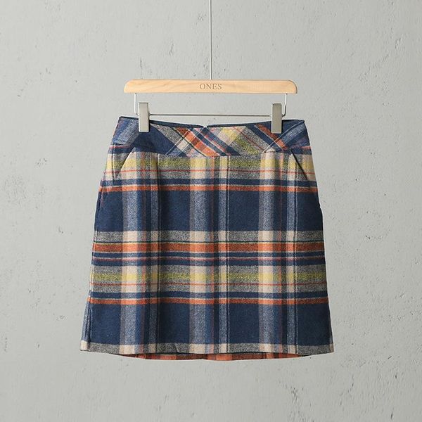 skirts autumn and winter women fashion slim a-line woolen blended fabric casual mini skirt female colorful classical plaid bottom, Black
skirts autumn and winter women fashion slim a-line woolen blended fabric casual mini skirt female colorful classical plaid bottom, Black