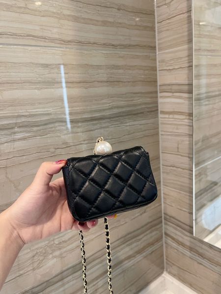 the new pearl wallet of 2021, the mouth red envelope temperament dinner small bags can be one shoulder slanting across high-end material sup
the new pearl wallet of 2021, the mouth red envelope temperament dinner small bags can be one shoulder slanting across high-end material sup