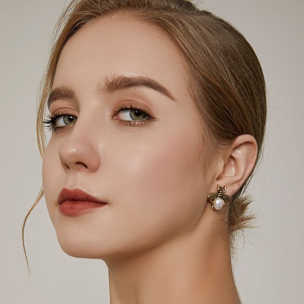 gii pearl 2021 trend bee simple retro temperament personality exquisite fashion earrings women, Golden
gii pearl 2021 trend bee simple retro temperament personality exquisite fashion earrings women, Golden