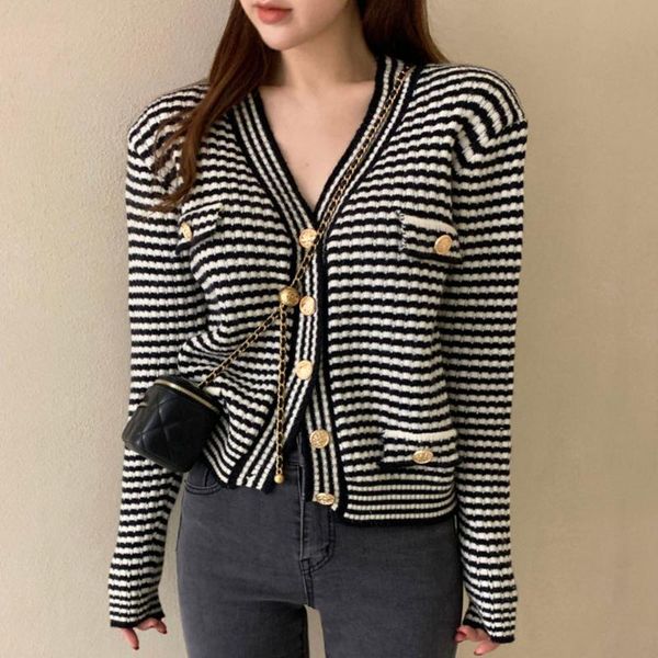 women's knits & tees autumn winter korean fashion sweater temperament v-neck color contrast stripe women single breasted knitting coat, White
women's knits & tees autumn winter korean fashion sweater temperament v-neck color contrast stripe women single breasted knitting coat, White