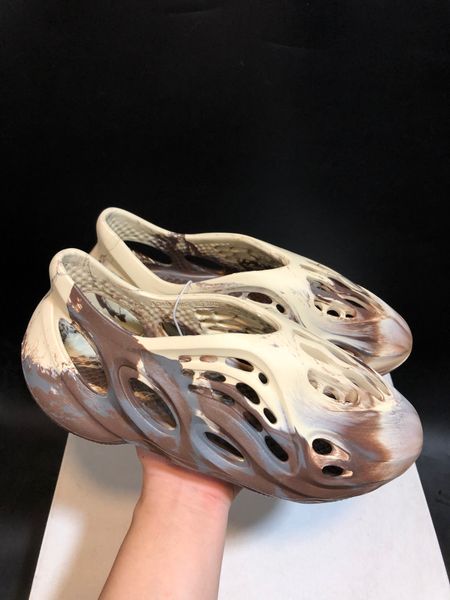 slides graffiti bone resin desert sandy rubber slippers summer brown flat men women beach foam runner sandals hollow out, Black
slides graffiti bone resin desert sandy rubber slippers summer brown flat men women beach foam runner sandals hollow out, Black