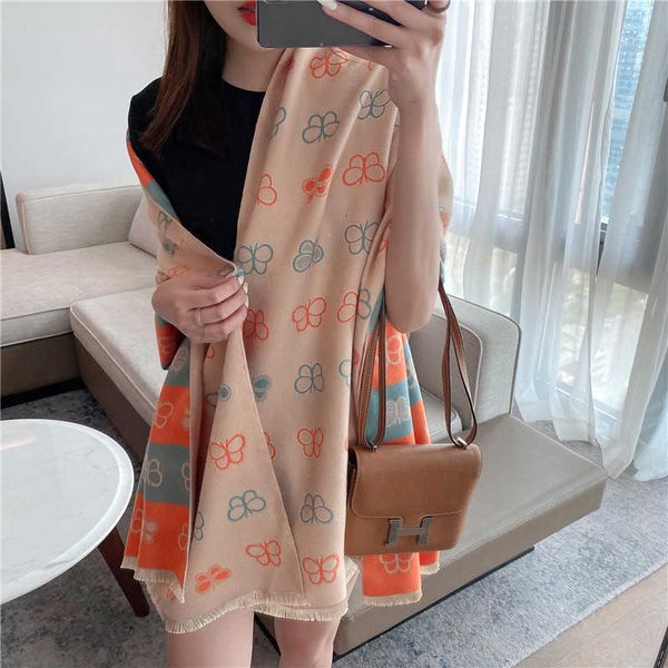 2021 autumn and winter korean warm scarf women's dual-purpose double-sided imitation cashmere live broadcast scarf shawl, Blue;gray
2021 autumn and winter korean warm scarf women's dual-purpose double-sided imitation cashmere live broadcast scarf shawl, Blue;gray