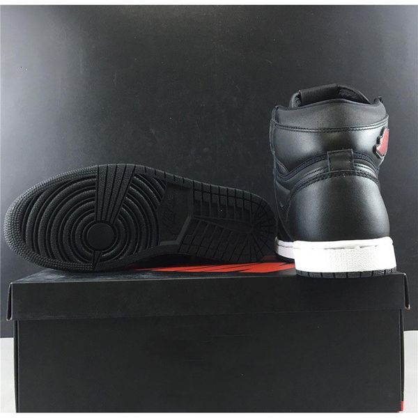 new 1 black silk high og basketball designer shoes black gym red white fashion sport 1zapatos sneakers shoesajlz
new 1 black silk high og basketball designer shoes black gym red white fashion sport 1zapatos sneakers shoesajlz