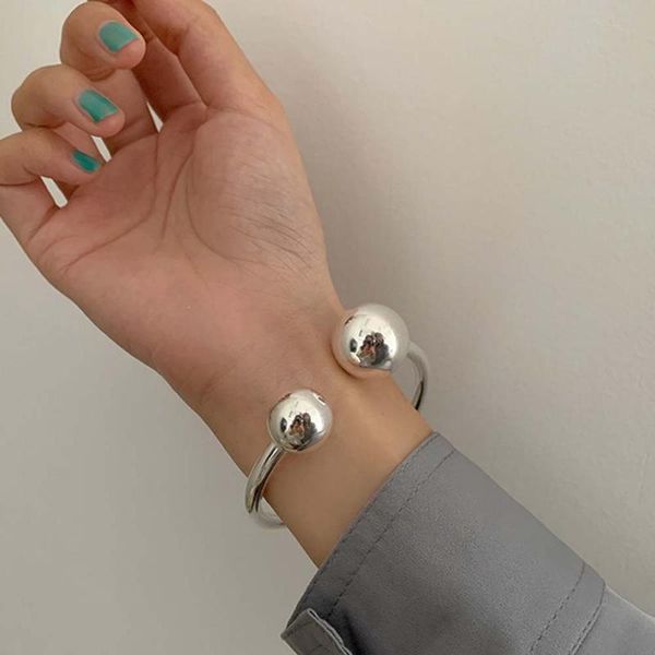 simple metal bangles women bead ball bracelet cool retro temperament hand jewelry accessories personalized gift charm bracelets, Golden;silver
simple metal bangles women bead ball bracelet cool retro temperament hand jewelry accessories personalized gift charm bracelets, Golden;silver