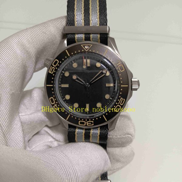 2 style real p men's vs factory cal.8806 automatic watch mens 42mm diver 300m titanium no time to die 007 edition mechanical vsf eta sp, Slivery;brown
2 style real p men's vs factory cal.8806 automatic watch mens 42mm diver 300m titanium no time to die 007 edition mechanical vsf eta sp, Slivery;brown