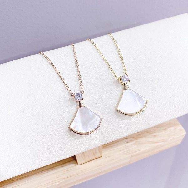 chains fan-shaped skirt pandent necklace female white clavicle chain trendy net model jewelry accessories, Silver
chains fan-shaped skirt pandent necklace female white clavicle chain trendy net model jewelry accessories, Silver