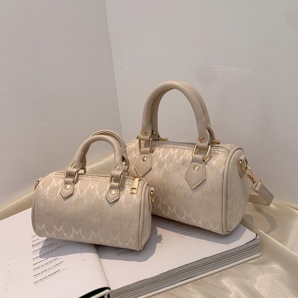 female 2021 new trend fashion portable boston bag popular letter printed single shoulder messenger pillow bag
female 2021 new trend fashion portable boston bag popular letter printed single shoulder messenger pillow bag