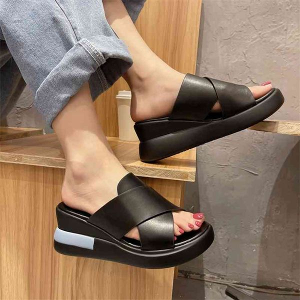 summer platform wedge slipper thick sole pu leather cross strap height increasing outdoor slides ladies female shoes 210619, Black
summer platform wedge slipper thick sole pu leather cross strap height increasing outdoor slides ladies female shoes 210619, Black