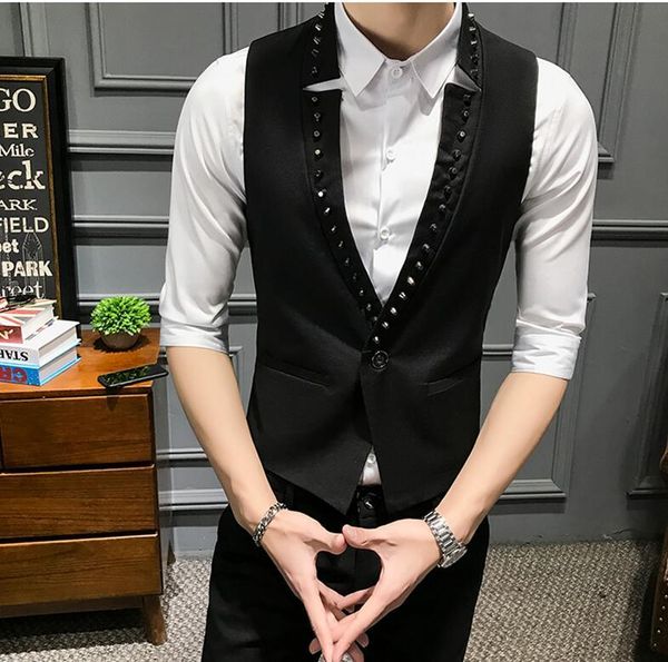 men's vests korean version of thin suit vest trendy personality all-match hair stylist casual slim v-neck size m-5xl, Black;white
men's vests korean version of thin suit vest trendy personality all-match hair stylist casual slim v-neck size m-5xl, Black;white