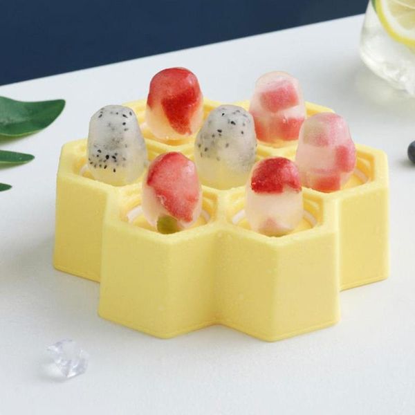 baking moulds diy ice cream mold honeycomb cartoon tray home simple homemade popsicle silicone material 17cmx17cmx7cm
baking moulds diy ice cream mold honeycomb cartoon tray home simple homemade popsicle silicone material 17cmx17cmx7cm
