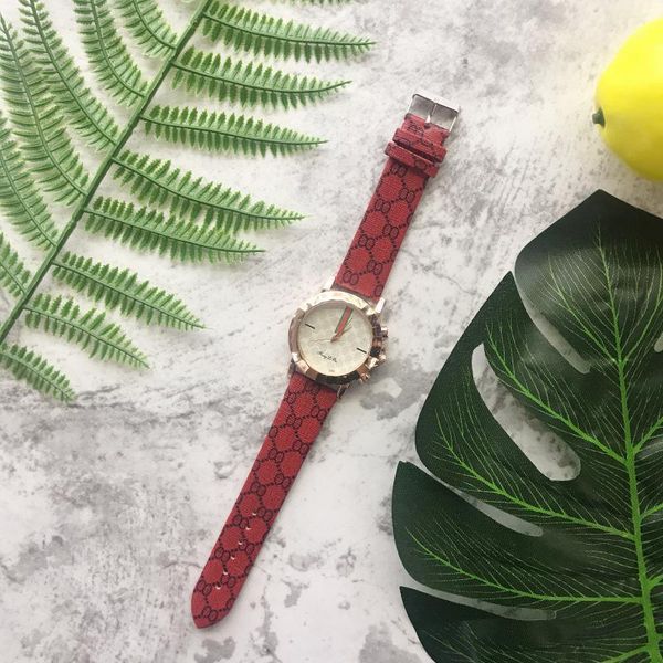 ms fashion classic quartz retro pattern luxury leather strap watch simple atmosphere wristwatches, Slivery;brown
ms fashion classic quartz retro pattern luxury leather strap watch simple atmosphere wristwatches, Slivery;brown