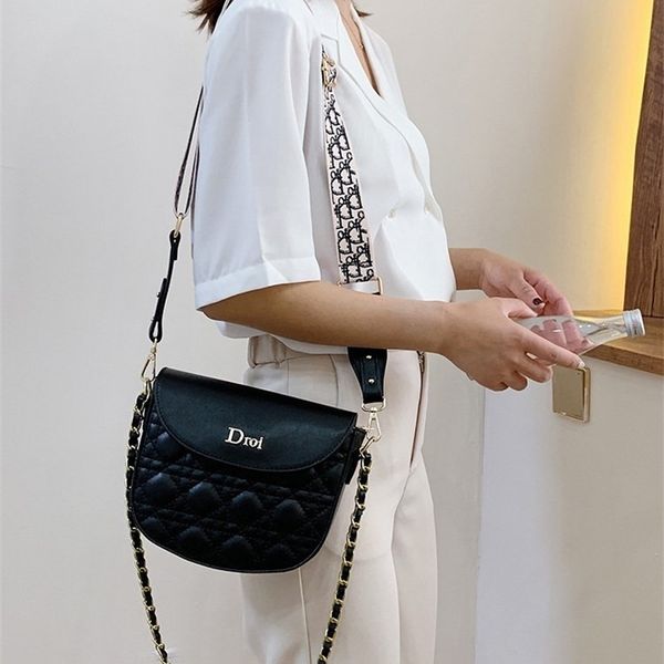 wholesale type small trend square temperament cover single shoulder messenger bag fashion wide shoulder strap women's bag luxur luxurys
wholesale type small trend square temperament cover single shoulder messenger bag fashion wide shoulder strap women's bag luxur luxurys