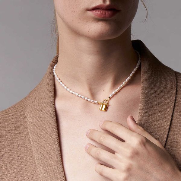enfashion natural pearl chain choker necklaces for women gold color stainlsteel lock pendant necklace fashion jewelry p3140 x0707, Silver
enfashion natural pearl chain choker necklaces for women gold color stainlsteel lock pendant necklace fashion jewelry p3140 x0707, Silver