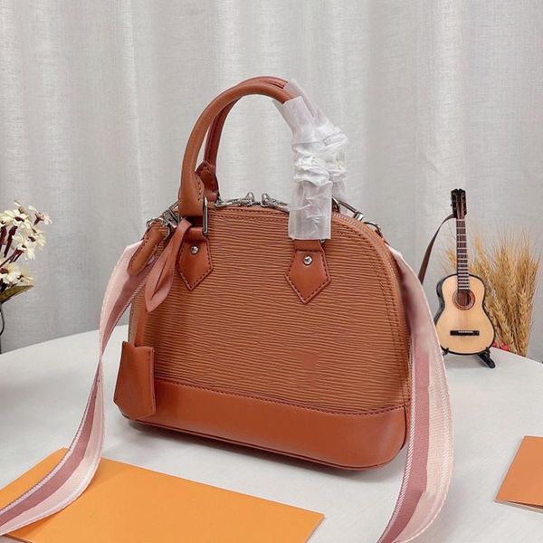 luxury designer women evening bags paris classic vintage water ripple leather tote shoulder handbags wave pattern shopping totes handbag lux
luxury designer women evening bags paris classic vintage water ripple leather tote shoulder handbags wave pattern shopping totes handbag lux