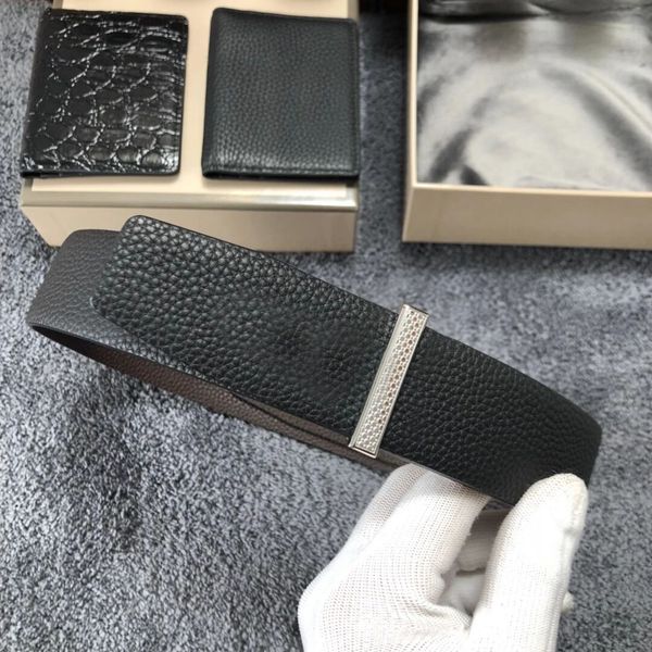 new designer belts men clothing accessories business belts for men big buckle fashion mens genuine leather belts with original box, Black;brown
new designer belts men clothing accessories business belts for men big buckle fashion mens genuine leather belts with original box, Black;brown
