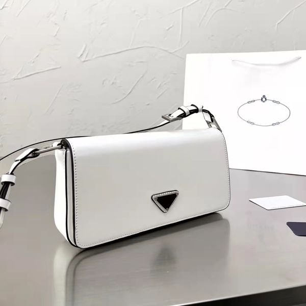 luxury designers bags handbags shoulder bags armpit bag handbag leather size 27 * 12cm business simple noble capacity is very beautiful good
luxury designers bags handbags shoulder bags armpit bag handbag leather size 27 * 12cm business simple noble capacity is very beautiful good