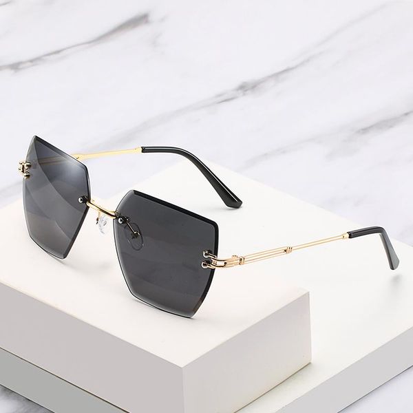 sunglasses rimless fashion women men metal square sun glasses uv400 shades eyewear oculos gafas de sol 2021, White;black
sunglasses rimless fashion women men metal square sun glasses uv400 shades eyewear oculos gafas de sol 2021, White;black