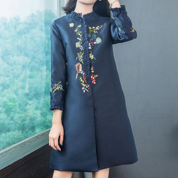 women's trench coats 2021 autumn winter embroidery coat women pretty full sleeve o_neck female slim floral outwear, Tan;black
women's trench coats 2021 autumn winter embroidery coat women pretty full sleeve o_neck female slim floral outwear, Tan;black