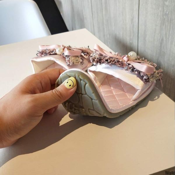 women's slippers flat indoor shoes satin fashion bow tie slide black home ladies non-slip summer foot
women's slippers flat indoor shoes satin fashion bow tie slide black home ladies non-slip summer foot