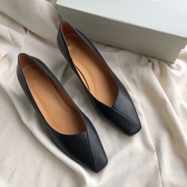 foreign trade early autumn models delicate small square sandals head non-standard upper imported cowhide comfortable high-heeled fashion wor, Black
foreign trade early autumn models delicate small square sandals head non-standard upper imported cowhide comfortable high-heeled fashion wor, Black