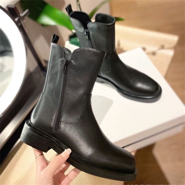 designer metal buckle women's shoes luxury and comfortable leather casual fashion martin boots, Red;white
designer metal buckle women's shoes luxury and comfortable leather casual fashion martin boots, Red;white