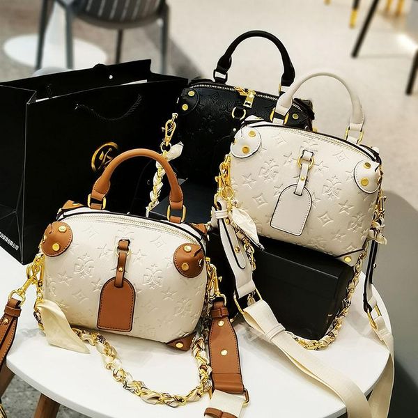 evening bags full part cow leatehr women 2021 fashion single shoulder messenger bag ladies fashionable purses and handbags
evening bags full part cow leatehr women 2021 fashion single shoulder messenger bag ladies fashionable purses and handbags