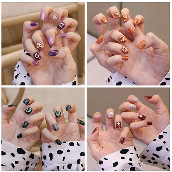 fashion false nails for women 24 tips imitation pearl water proof wearable short version girls fake nail, Red;gold
fashion false nails for women 24 tips imitation pearl water proof wearable short version girls fake nail, Red;gold