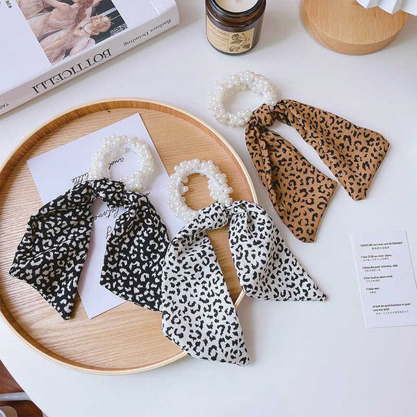 temperament pearl hair circle korean ribbon headband female leopard print letter wave dot headband net red headdress, Slivery;white
temperament pearl hair circle korean ribbon headband female leopard print letter wave dot headband net red headdress, Slivery;white