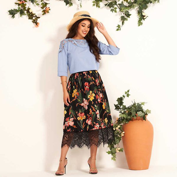 casual dresses 2021 summer women's suit holiday blue lace half-sleeved t-shirt floral print stitching high-waisted skirt two-piece, Black;gray
casual dresses 2021 summer women's suit holiday blue lace half-sleeved t-shirt floral print stitching high-waisted skirt two-piece, Black;gray