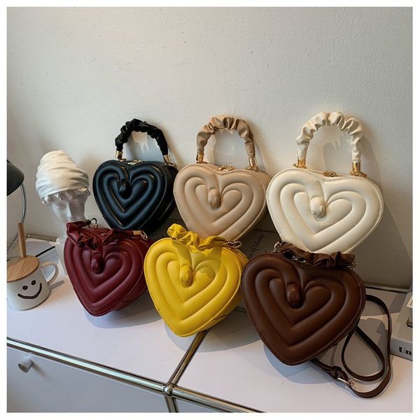 fashionable and ele heart-shaped bag women's 2021 new personalized trend single shoulder messenger bag pu soft leather love handbag
fashionable and ele heart-shaped bag women's 2021 new personalized trend single shoulder messenger bag pu soft leather love handbag