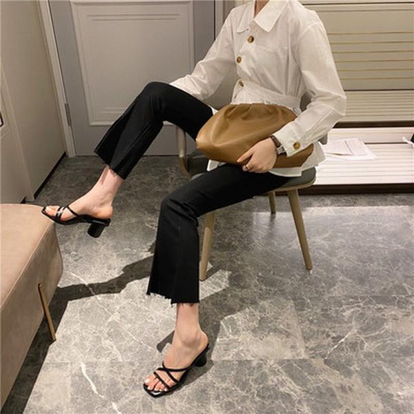 sandals 2021 fashion women slippers square low heels summer flip flops brand slipper elegant slides shoes, Black
sandals 2021 fashion women slippers square low heels summer flip flops brand slipper elegant slides shoes, Black