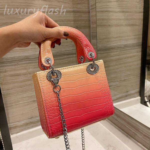 2021 latest women handbags bag gradient color crocodile pattern designers handle bags rhinestone ladis shoulder crossbody purse wholesale
2021 latest women handbags bag gradient color crocodile pattern designers handle bags rhinestone ladis shoulder crossbody purse wholesale