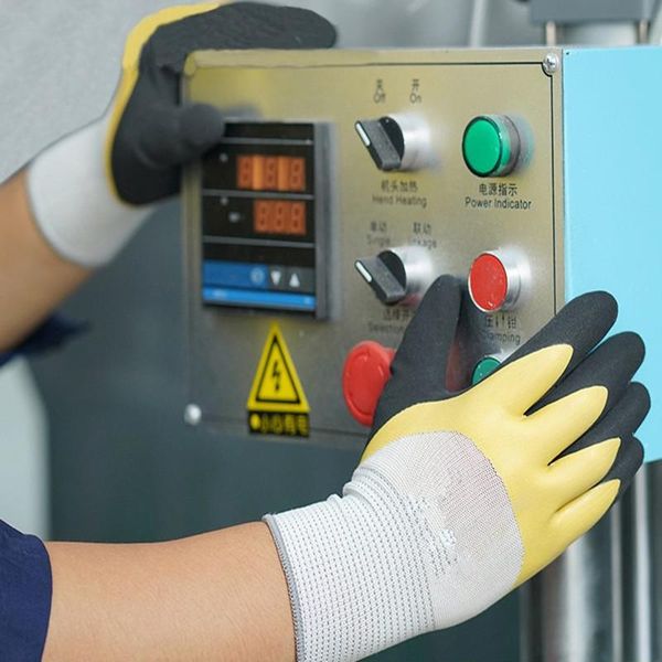 disposable gloves nylon safety coating gardening work protection construction workers protective machinery
disposable gloves nylon safety coating gardening work protection construction workers protective machinery