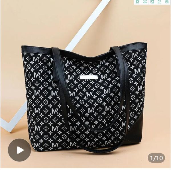 evening bags european and american fashion bag large capacity women's tote simple versatile handbag shoulder women
evening bags european and american fashion bag large capacity women's tote simple versatile handbag shoulder women