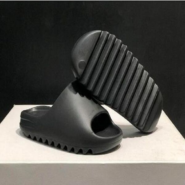 foam runner clog triple black white slides shoe fashion slippers womens mens beach sandals flip flops 36-45 with box
foam runner clog triple black white slides shoe fashion slippers womens mens beach sandals flip flops 36-45 with box