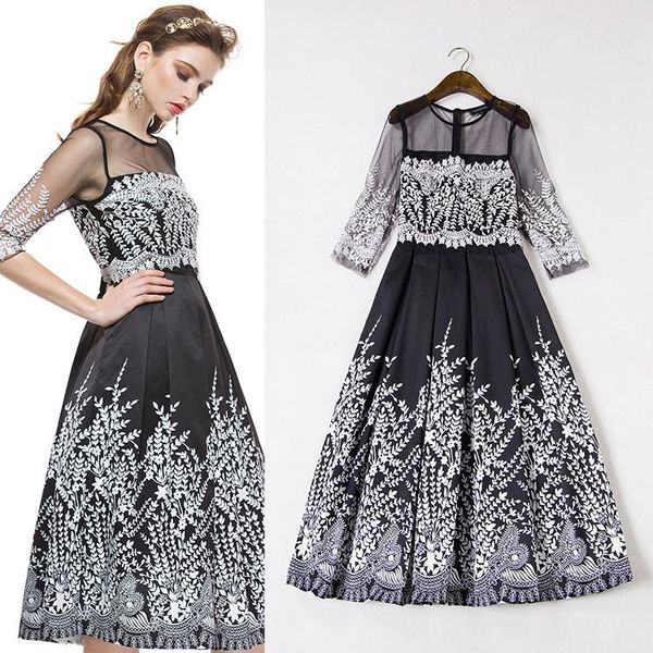 casual dresses quality luxury fashion 2021 spring women sheer mesh allover embroidery patchwork vintage black white dress, Black;gray
casual dresses quality luxury fashion 2021 spring women sheer mesh allover embroidery patchwork vintage black white dress, Black;gray