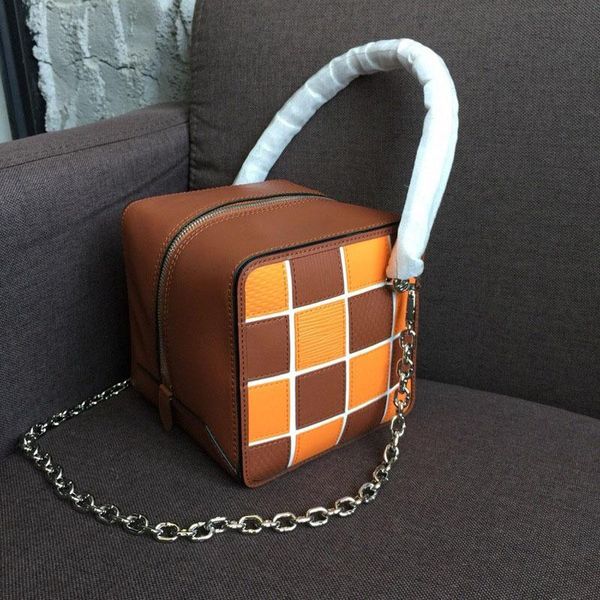 shoulder bags high-quality nylon handbags sell well square wallet women messenger bag crossbody portable pattern classic designer plain
shoulder bags high-quality nylon handbags sell well square wallet women messenger bag crossbody portable pattern classic designer plain