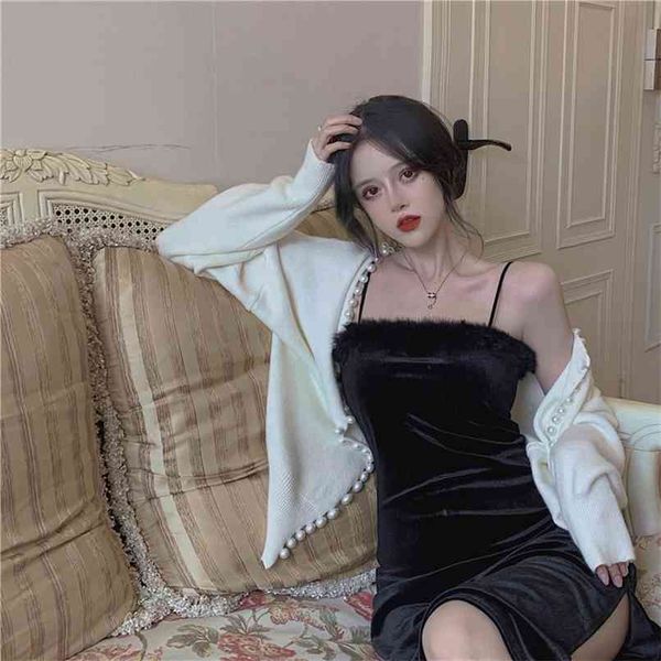 sweater cardigan jacket and gold velvet dress two-piece women's waist show thin black sling skirt inner tie 210529, White
sweater cardigan jacket and gold velvet dress two-piece women's waist show thin black sling skirt inner tie 210529, White