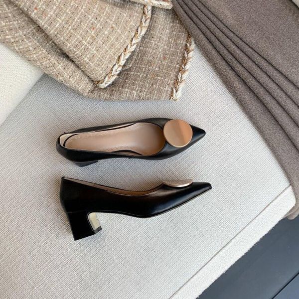 dress shoes 2021 women's high heels bride party mid heel pointed toe shallow mouth office lady, Black
dress shoes 2021 women's high heels bride party mid heel pointed toe shallow mouth office lady, Black