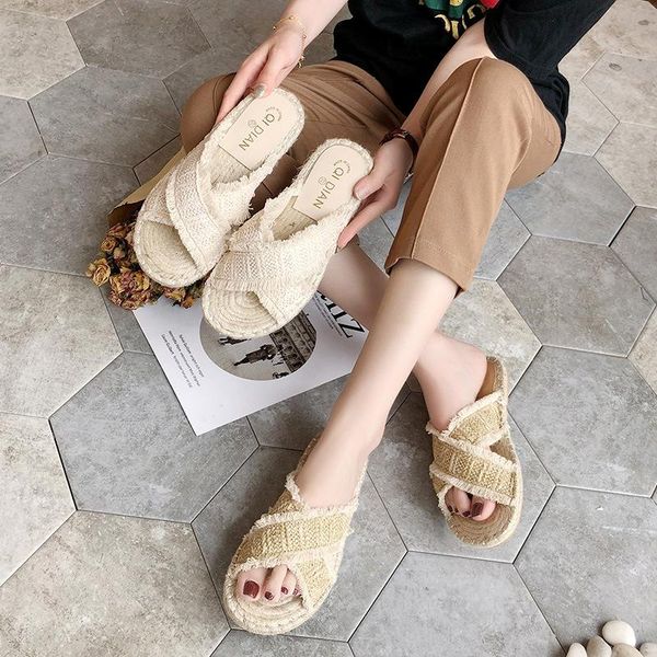 shoes woman 2021 slippers soft pantofle rubber flip flops luxury slides fretwork heels comfort summer hawaiian designer, Black
shoes woman 2021 slippers soft pantofle rubber flip flops luxury slides fretwork heels comfort summer hawaiian designer, Black