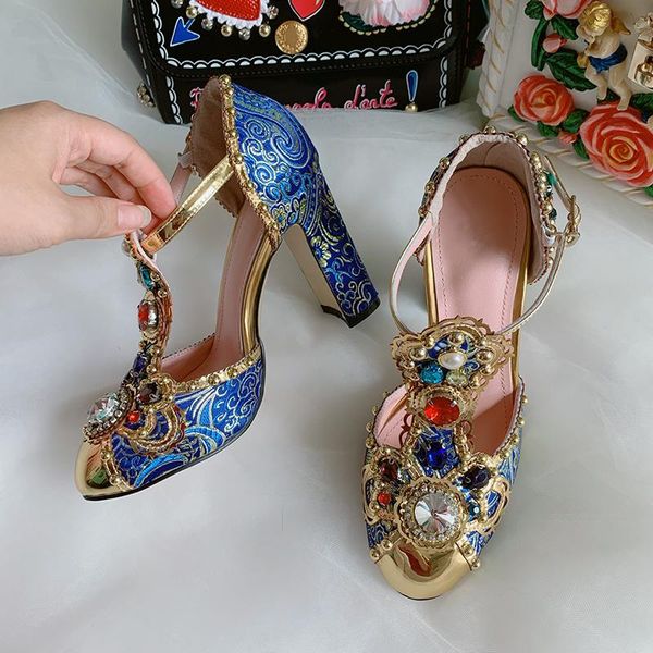 dress shoes 2021flower embroidery jacquard women pumps chunky heel beading t-strap mary janes designer, Black
dress shoes 2021flower embroidery jacquard women pumps chunky heel beading t-strap mary janes designer, Black
